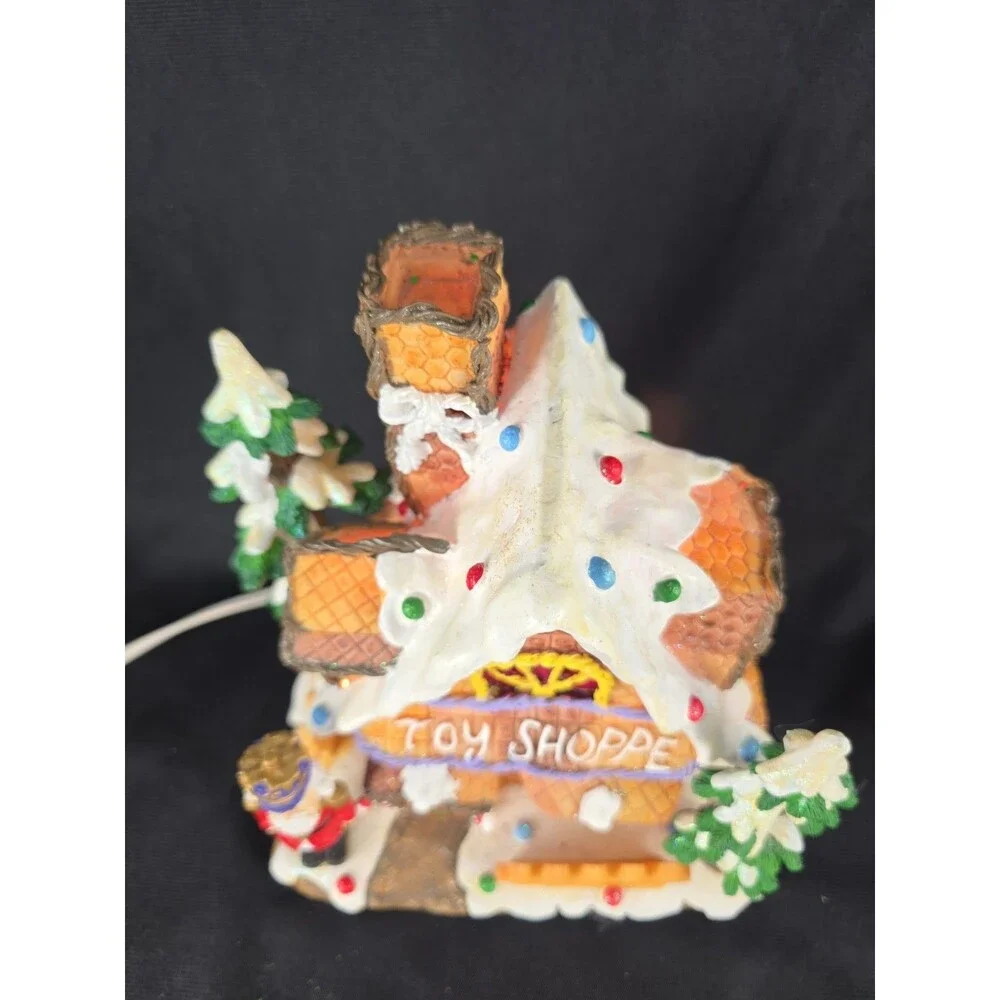 Christmas Around the World GINGERBREAD TOY SHOPPE Village House of Lloyd Working